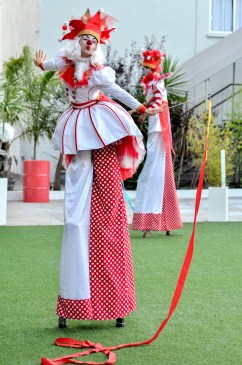 arlequina en zancos 2