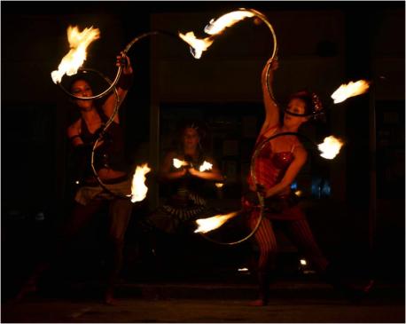 394711_10200748513257455_142474123_n